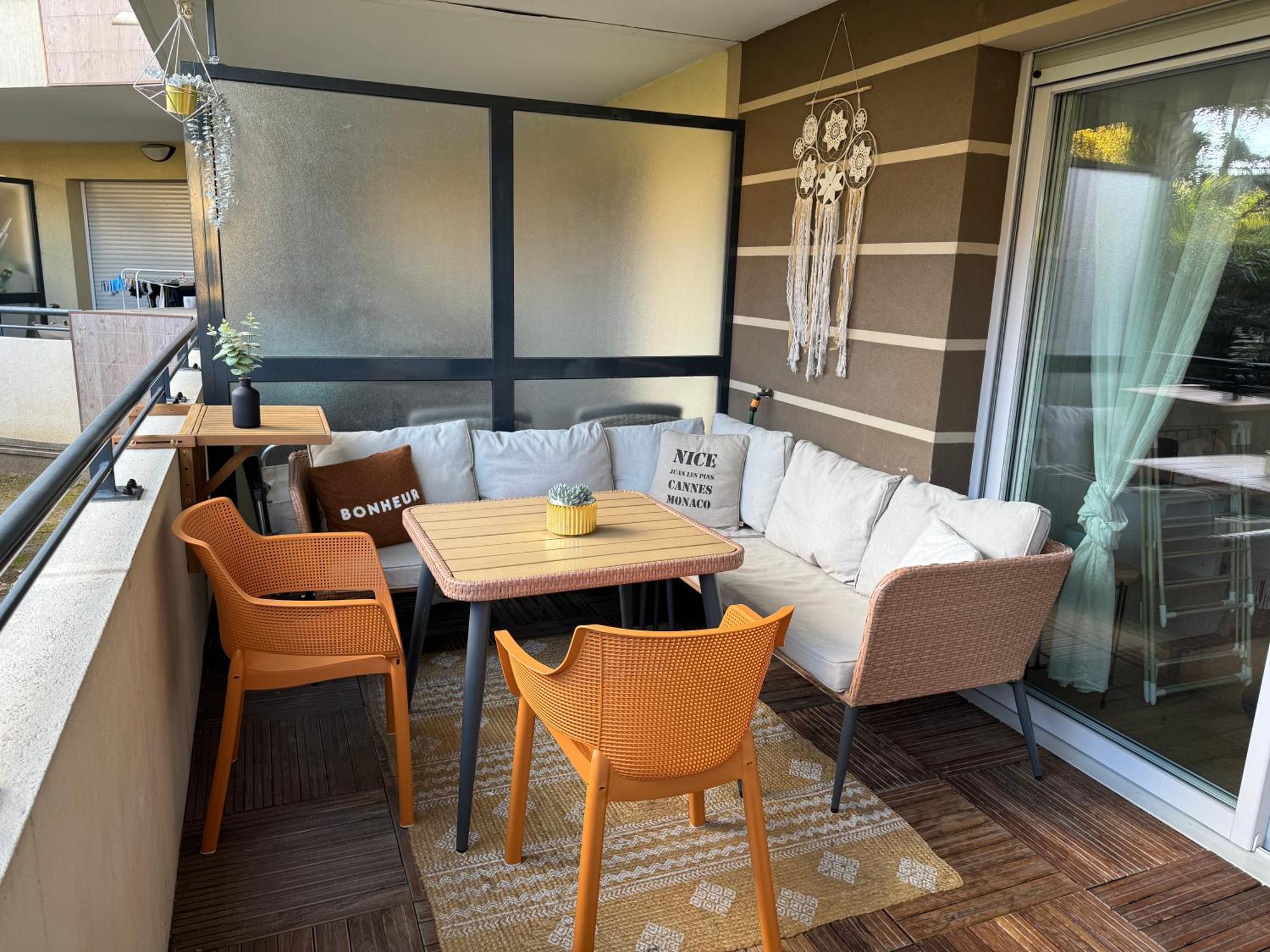 L'Appart Ideal Famille, Terrasse, Piscine, Plage Villeneuve-Loubet Exterior photo
